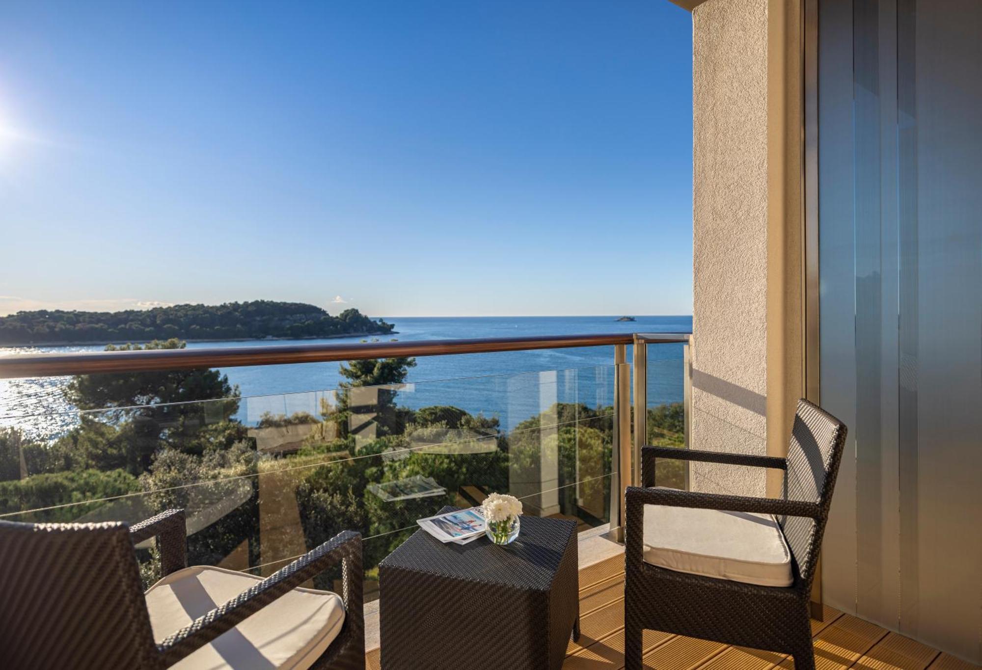 Monte Mulini Adults Exclusive By Maistra Collection